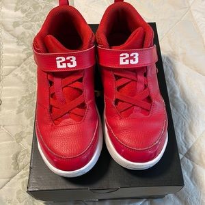 Jordan Max Aura 3 Kids Basketball shoes